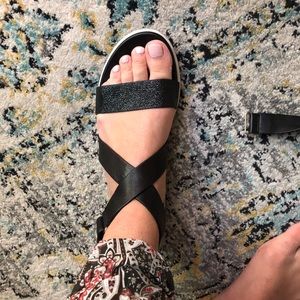 Sofft criss cross comfort sandals!